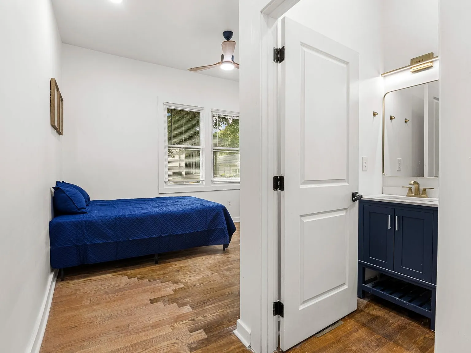 4 bed, 4.0 bath, 1600 sqft, $1,364 — Photo 2