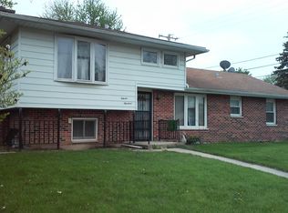 1100 Rahill Ct, Crest Hill, IL 60403