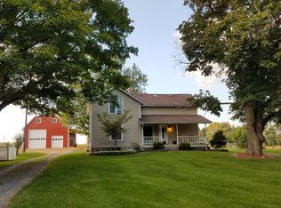 9290 Chase Lake Rd, Fowlerville, MI 48836