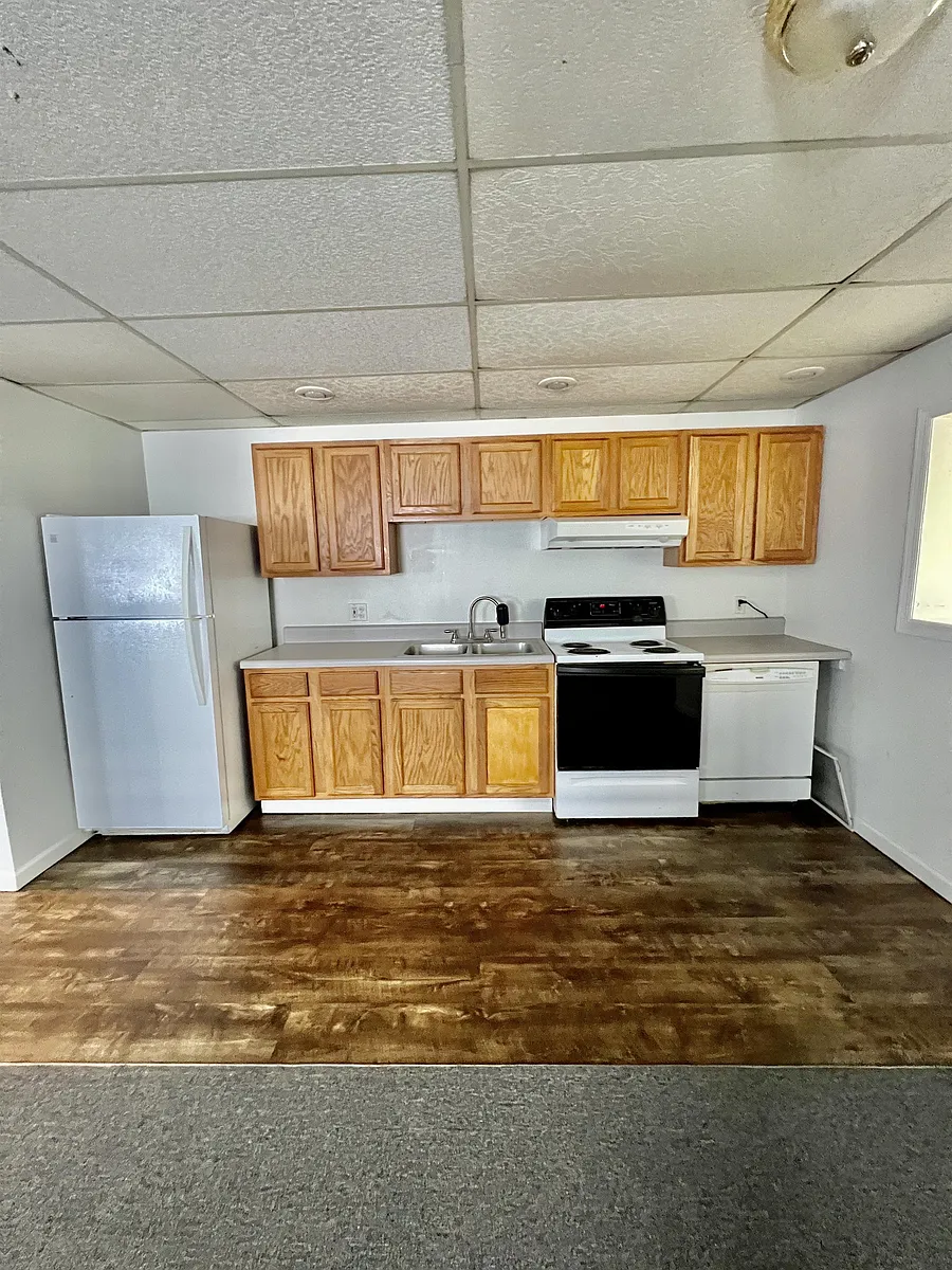 Building Photo - 454 E Grafton Rd #A