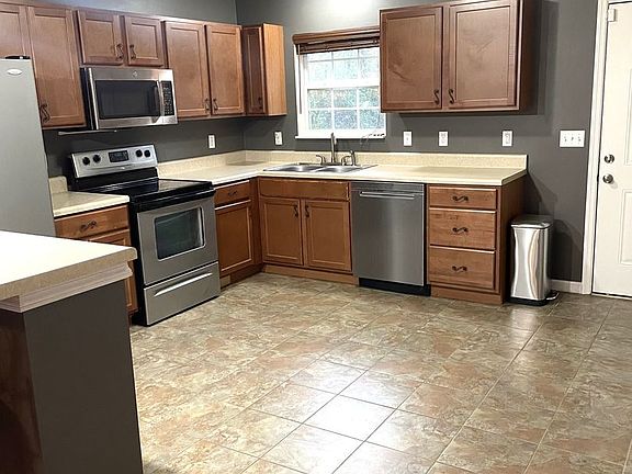 3rd image of 2138 Bernhurst Dr