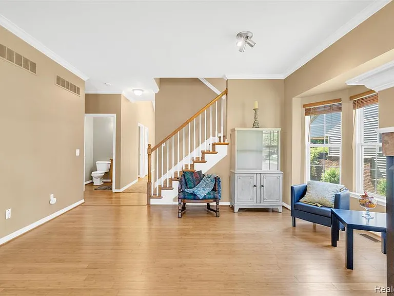 42682 Park Crescent Dr — Photo 10