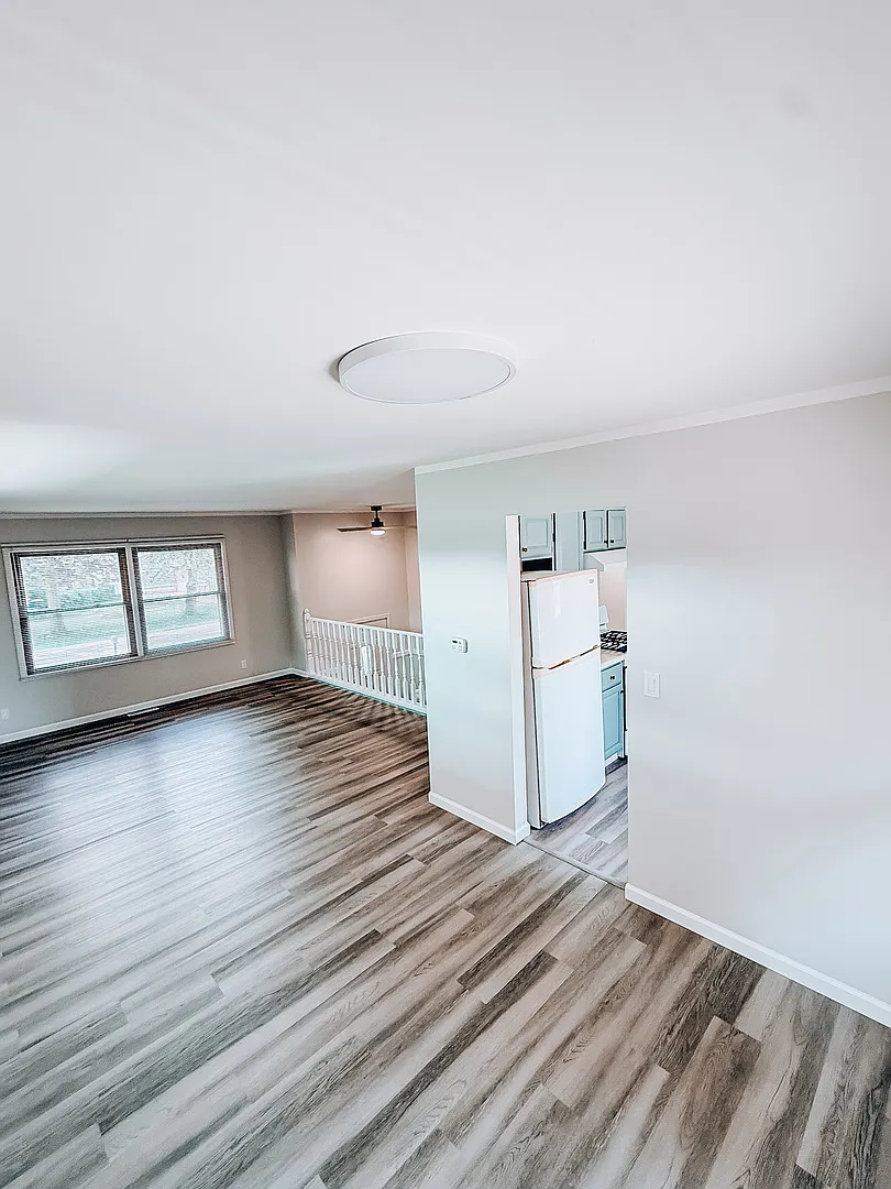 4 bed, 1746 sqft, $2,975 — Photo 4