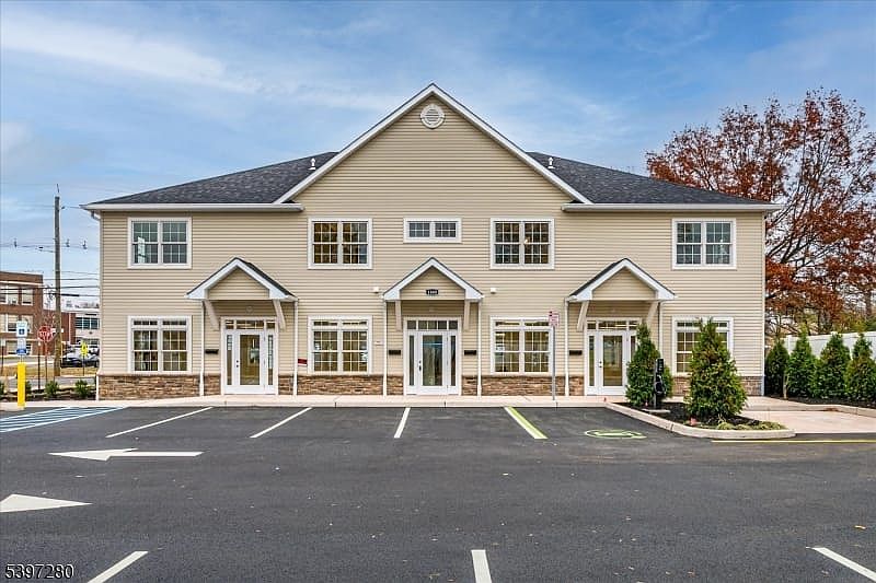1st image of 1400 Hamilton Blvd #2