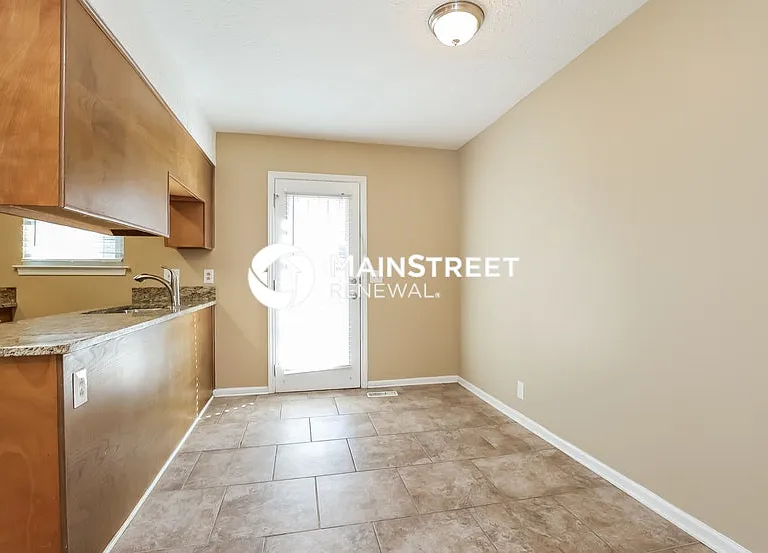 5313 Ashlawn Dr — Photo 4