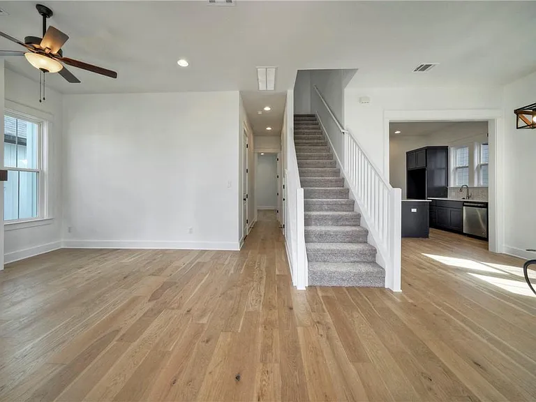 1010 Grant Wood Ave — Photo 10