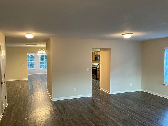 5th image of 3500 Whitworth Dr