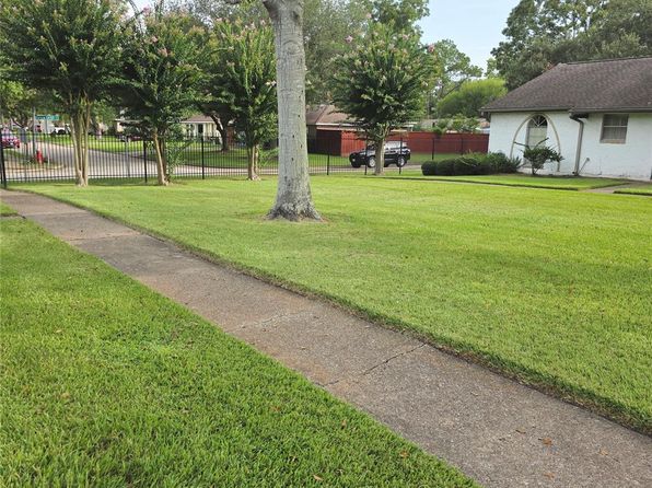 4004 Laura Leigh Dr