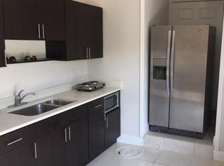 366 E 14th St, Hialeah, FL 33010