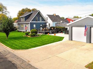 902 8th Ave W, Williston, ND 58801