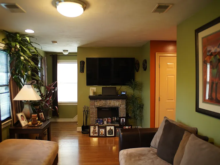 8 Beechwood St #2 — Photo 26