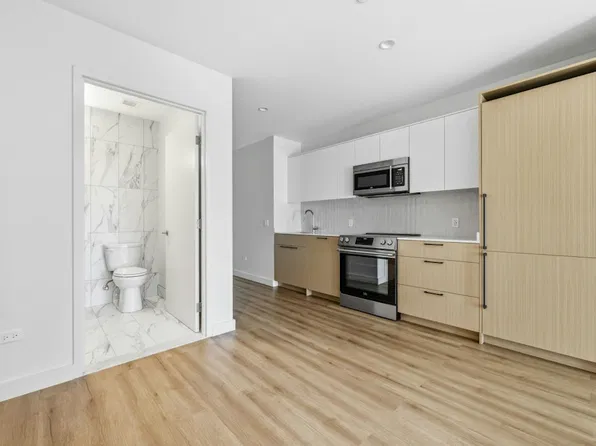 261 West 24th Street #8C, photo 3