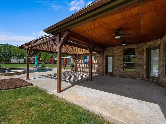 4th image of 13025 Willow Crossing Dr