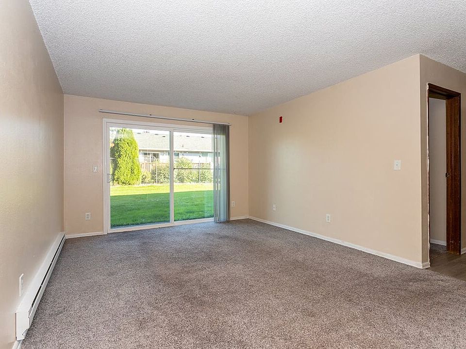1st image of 602 19th St SE #A-136