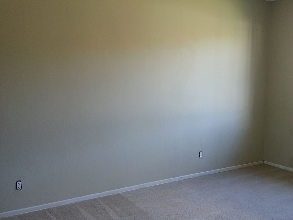 2nd image of 563 Halkirk St