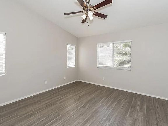 4th image of 4931 Dunvegan Ct #970-20037