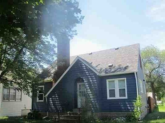 1st image of 801 17th Ave S