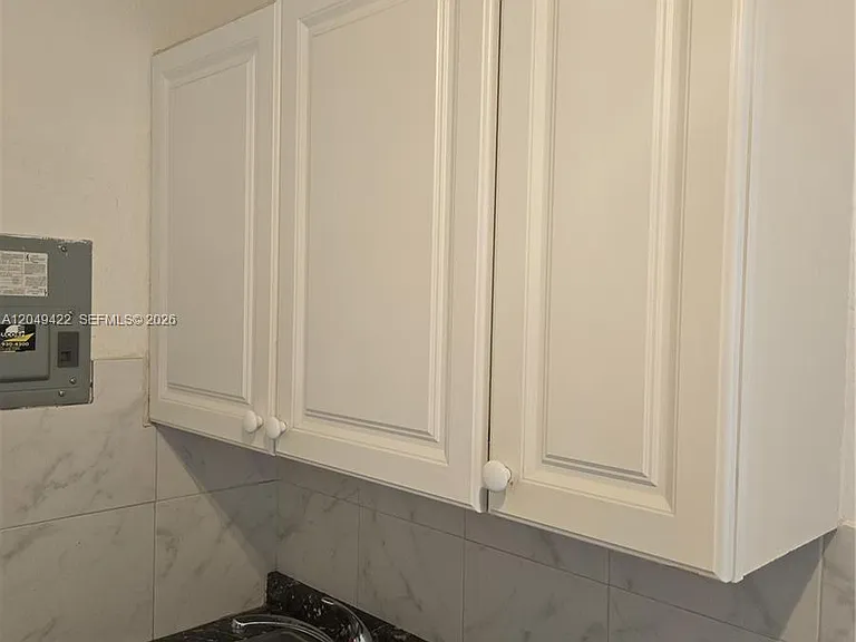 400 SW 21st Ave #3 — Photo 11