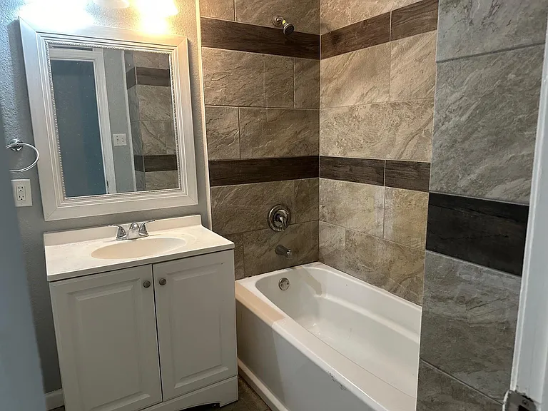324 Acacia St — Photo 4