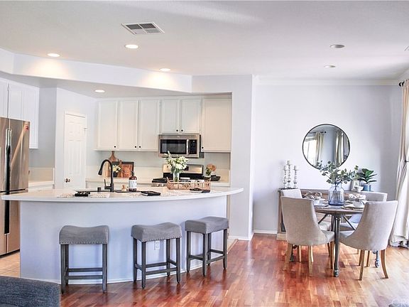 4th image of 24161 Gardenia Ct #109