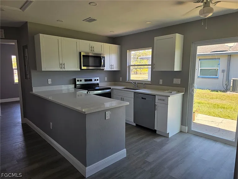 11451 Char Ann Dr — Photo 3