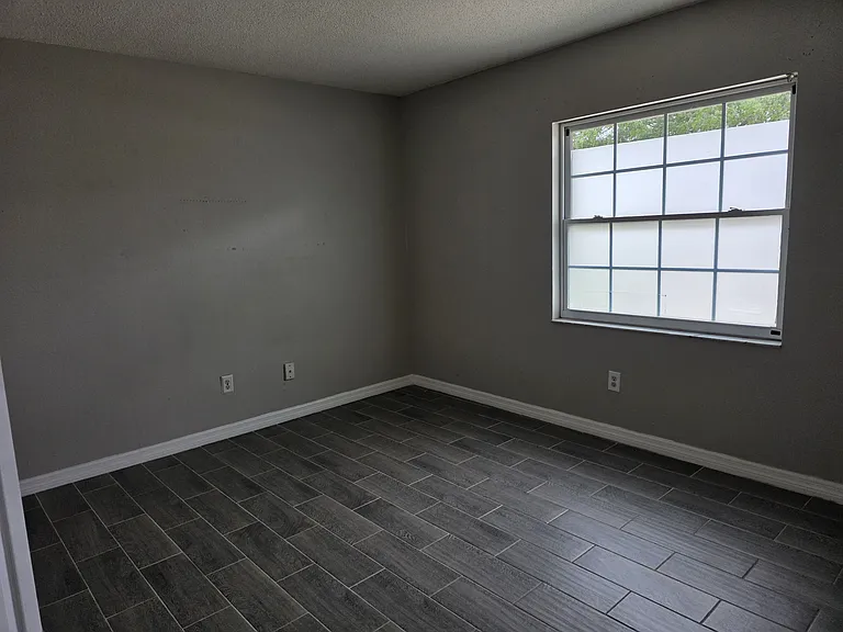 3235 Bloomingdale Villas Ct — Photo 21
