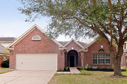 1st image of 2909 Veva Dr