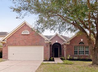 2909 Veva Dr, Pearland, TX 77584
