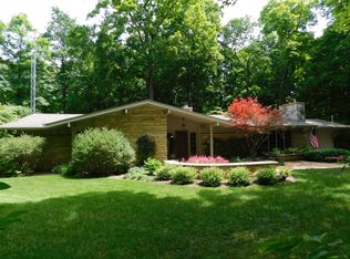 2472 E Sauk Rd, Grafton, WI 53024