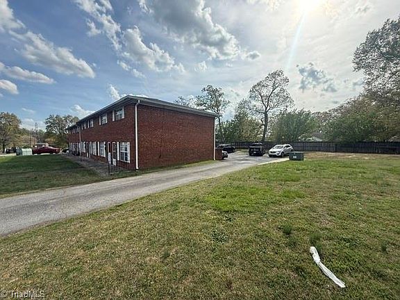 4th image of 10 Liberty Dr #A-g