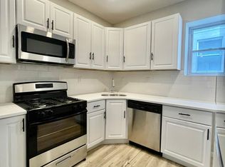 2211 Cantrell St, Philadelphia, PA 19145
