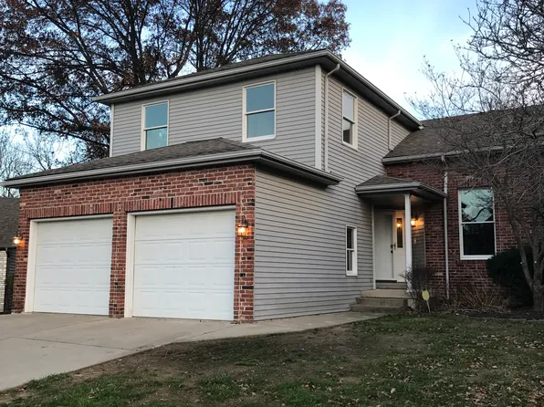 2540 Chapel Hill Rd, Springfield, IL 62702