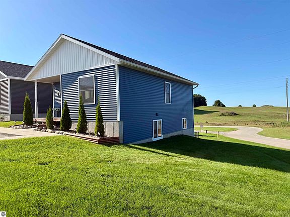 2nd image of 1116 Basil Pl