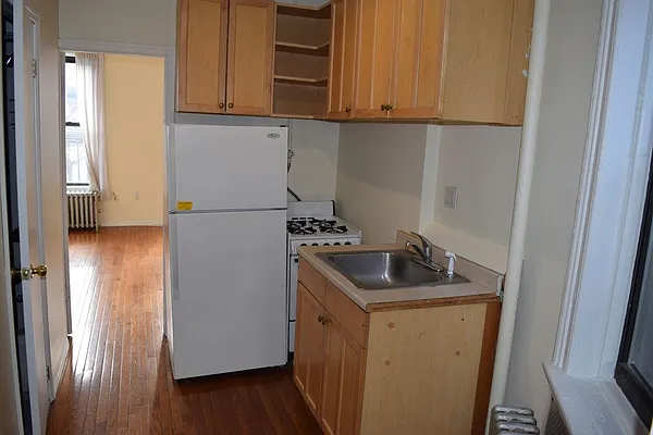 Rented by AD Real Estate Investors | media 7