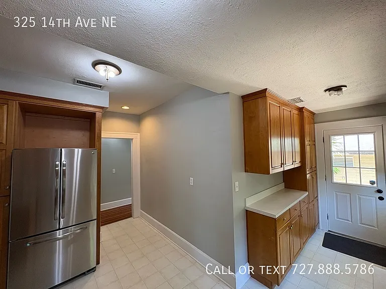 325 14th Ave NE — Photo 12