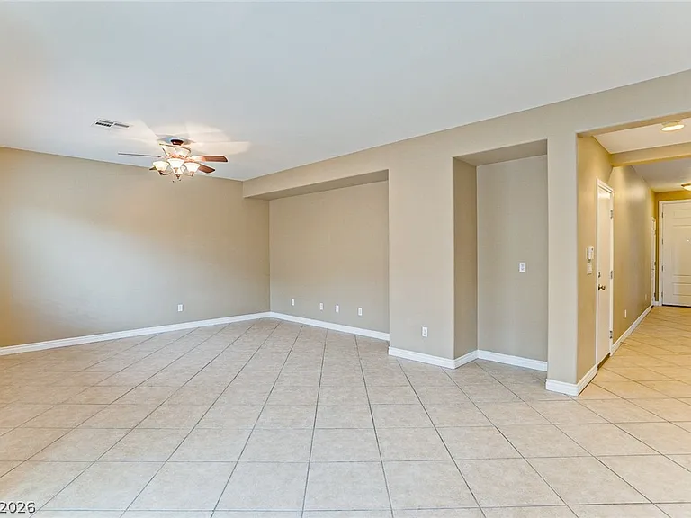 10737 Drake Ridge Ave — Photo 11
