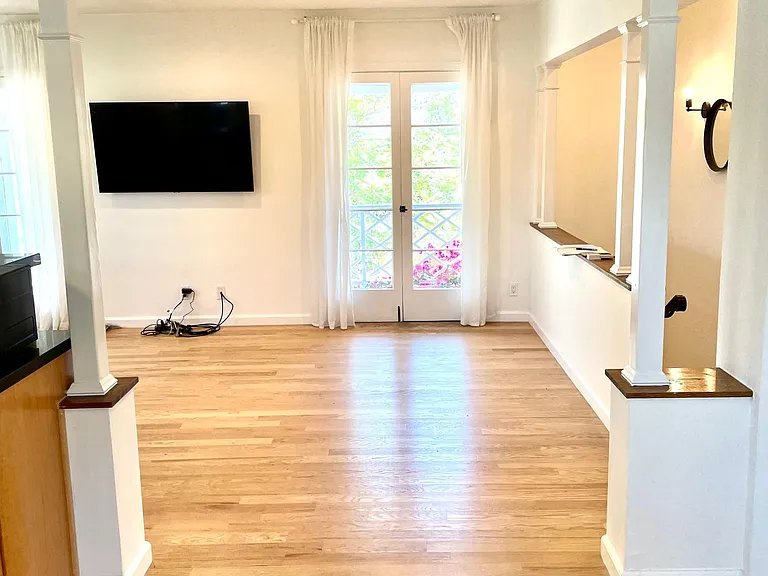 906 Parkman Ave — Photo 14