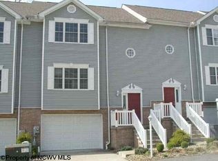 105 New Castle Dr, Morgantown, WV