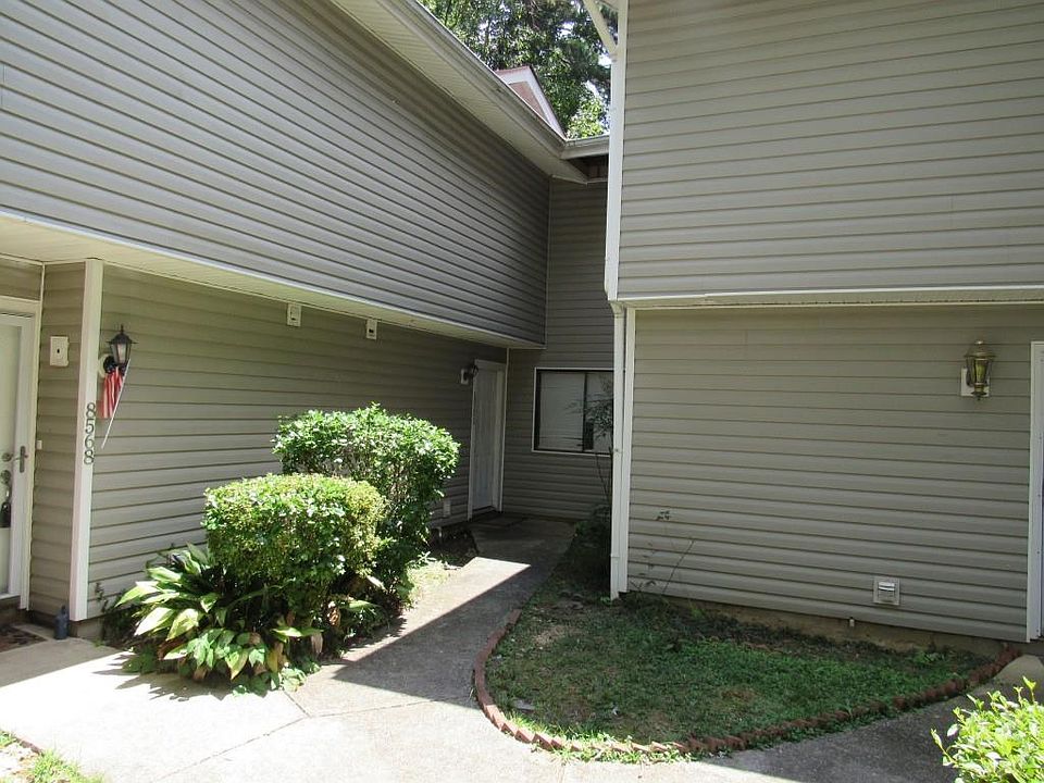 2nd image of 8570 Creekwood Way