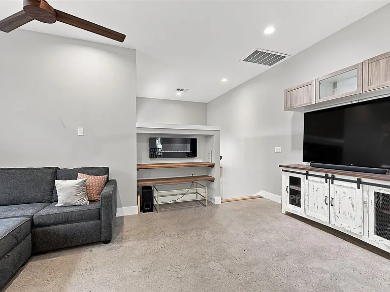 2800 Crest Ave #B — Photo 8