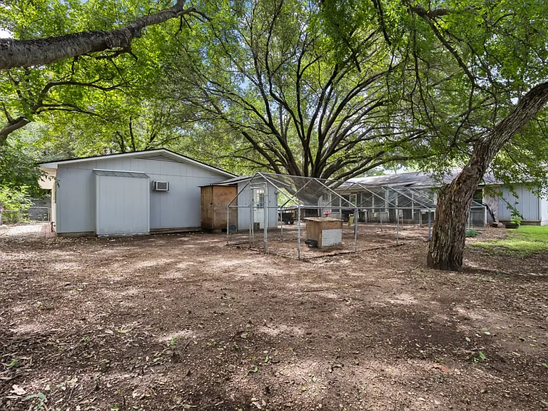 761 Whippoorwill Dr — Photo 19