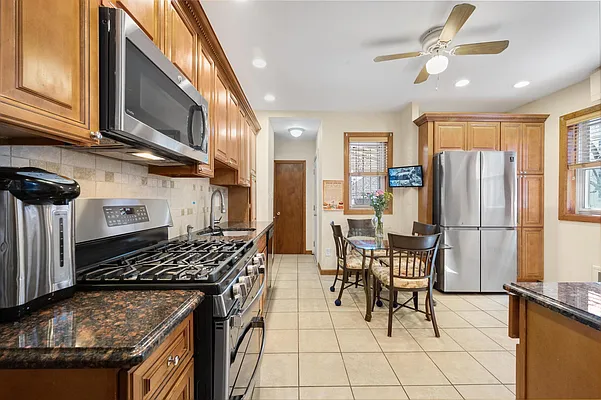 Sold by Madison Estates Sotheby's International Realty | media 6