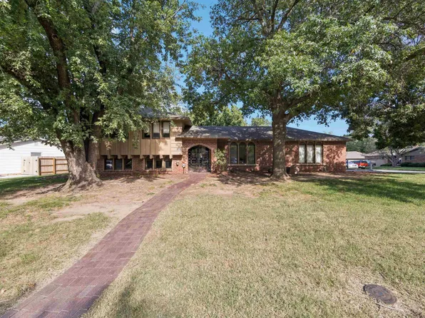 1138 N Chipper Ln, Wichita, KS 67212