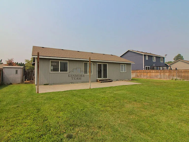2815 S Underwood St — Photo 16