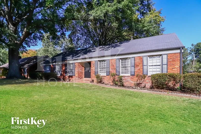 3 bed, 2.0 bath, 1698 sqft, $1,730 — Photo 2