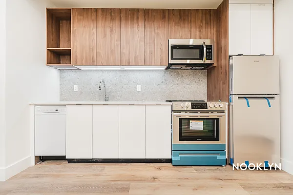 Rented by Nooklyn NYC LLC | media 23