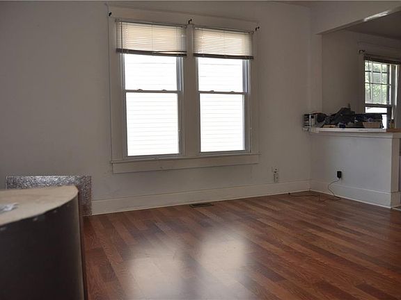 3rd image of 1615 Lafayette Blvd #1