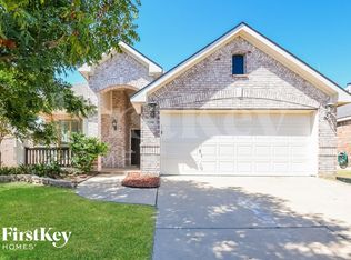 709 Loftin St, Crowley, TX 76036