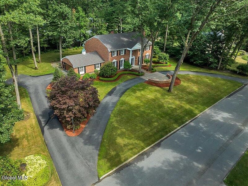 5th image of 30 Longwood Drive