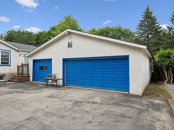 4th image of 27 Omar St